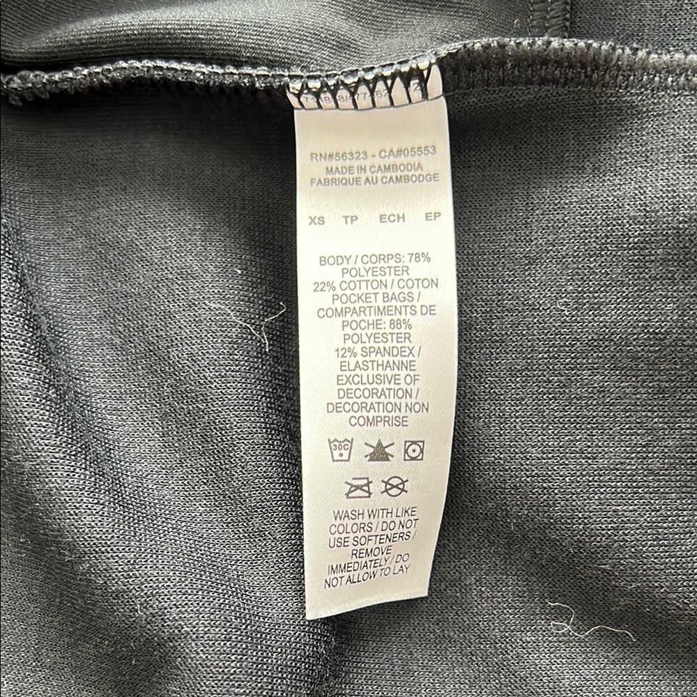 Nike Women’s Maternity Turtleneck Sweaters, Black (Size XS) - Picture 5 of 7